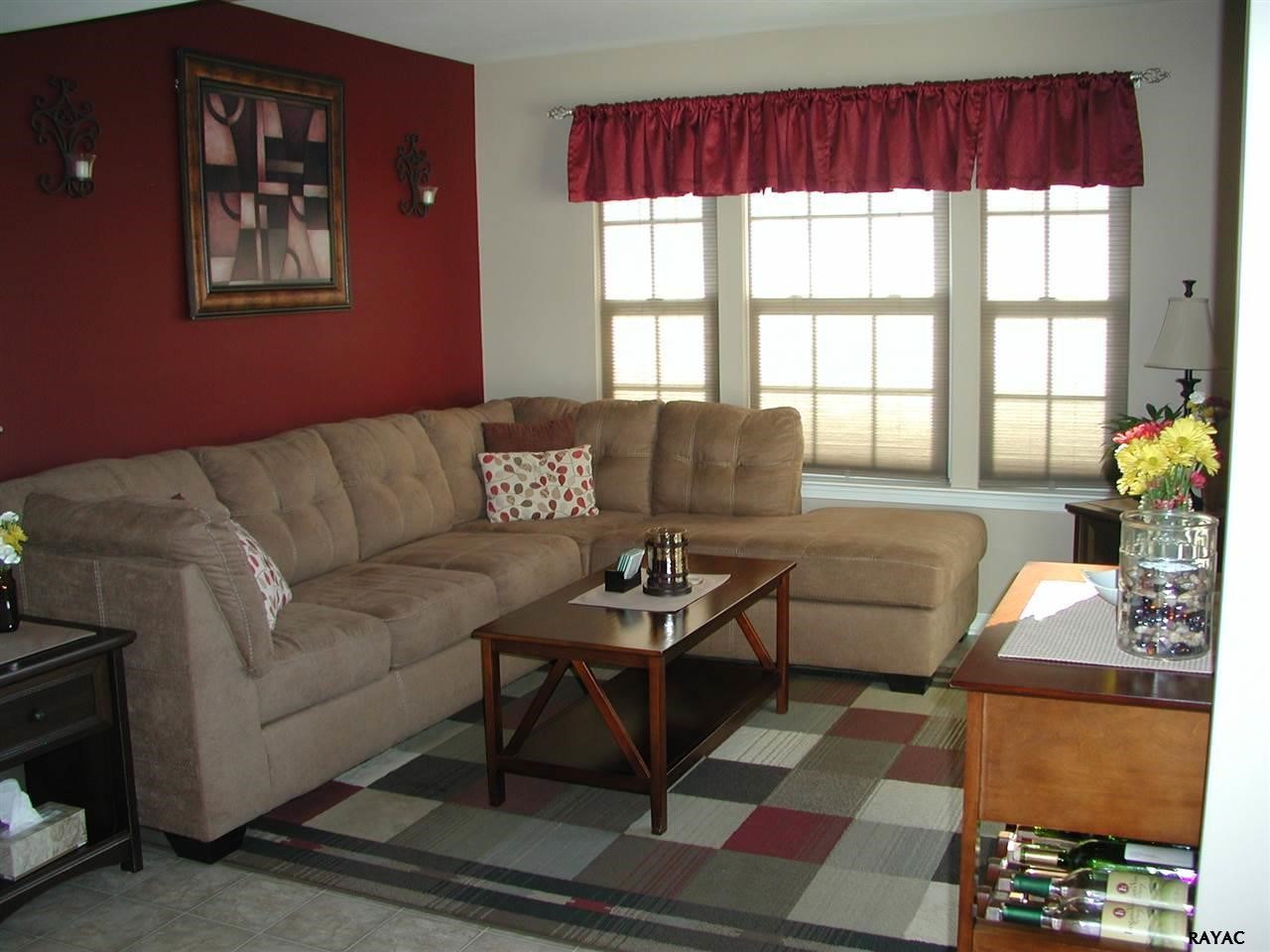 753 Blossom Drive, Hanover, PA 17331