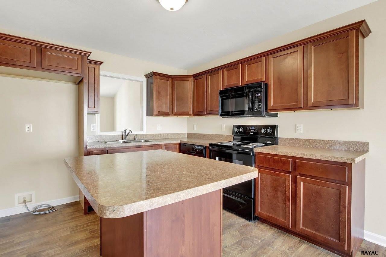 146 Skyview Circle, Hanover, PA 17331