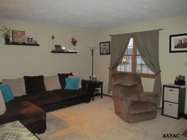 382 Providence Drive, McSherrystown, PA 17344