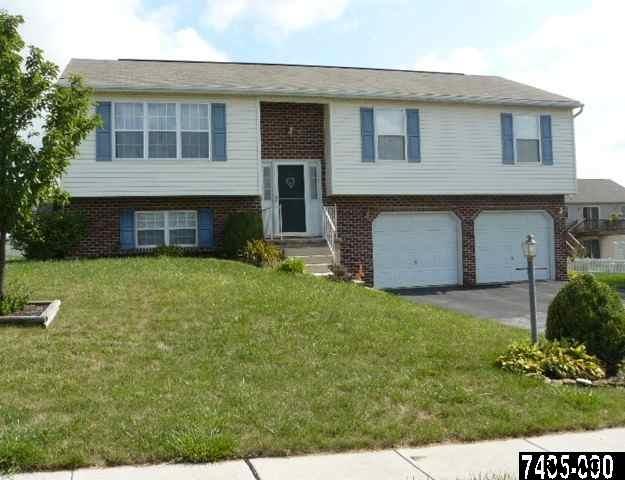 100 Asbury Ct., Mt Wolf, PA 17347