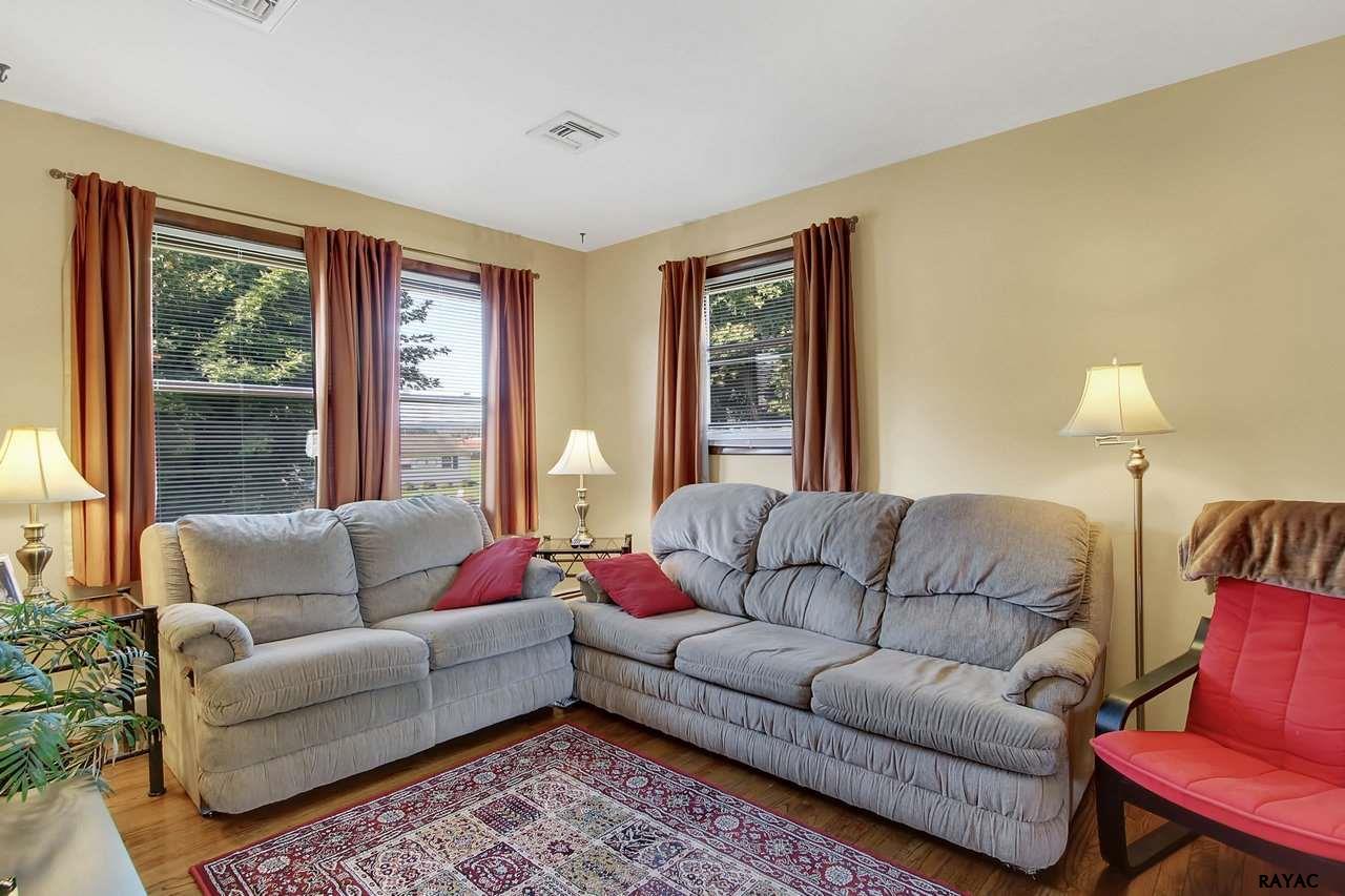 85 Roth's Church Rd., Spring Grove, PA 17362