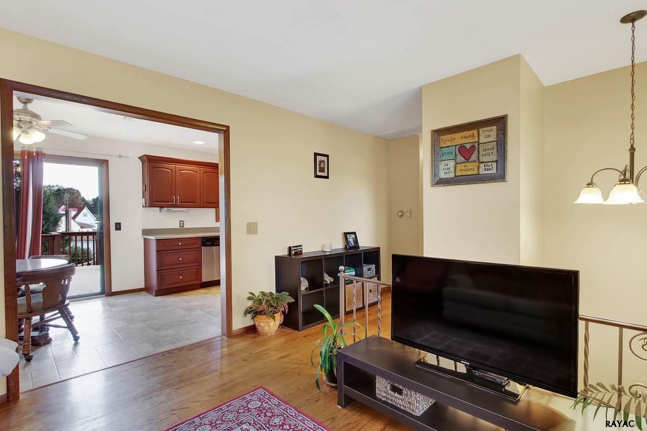 85 Roth's Church Rd., Spring Grove, PA 17362