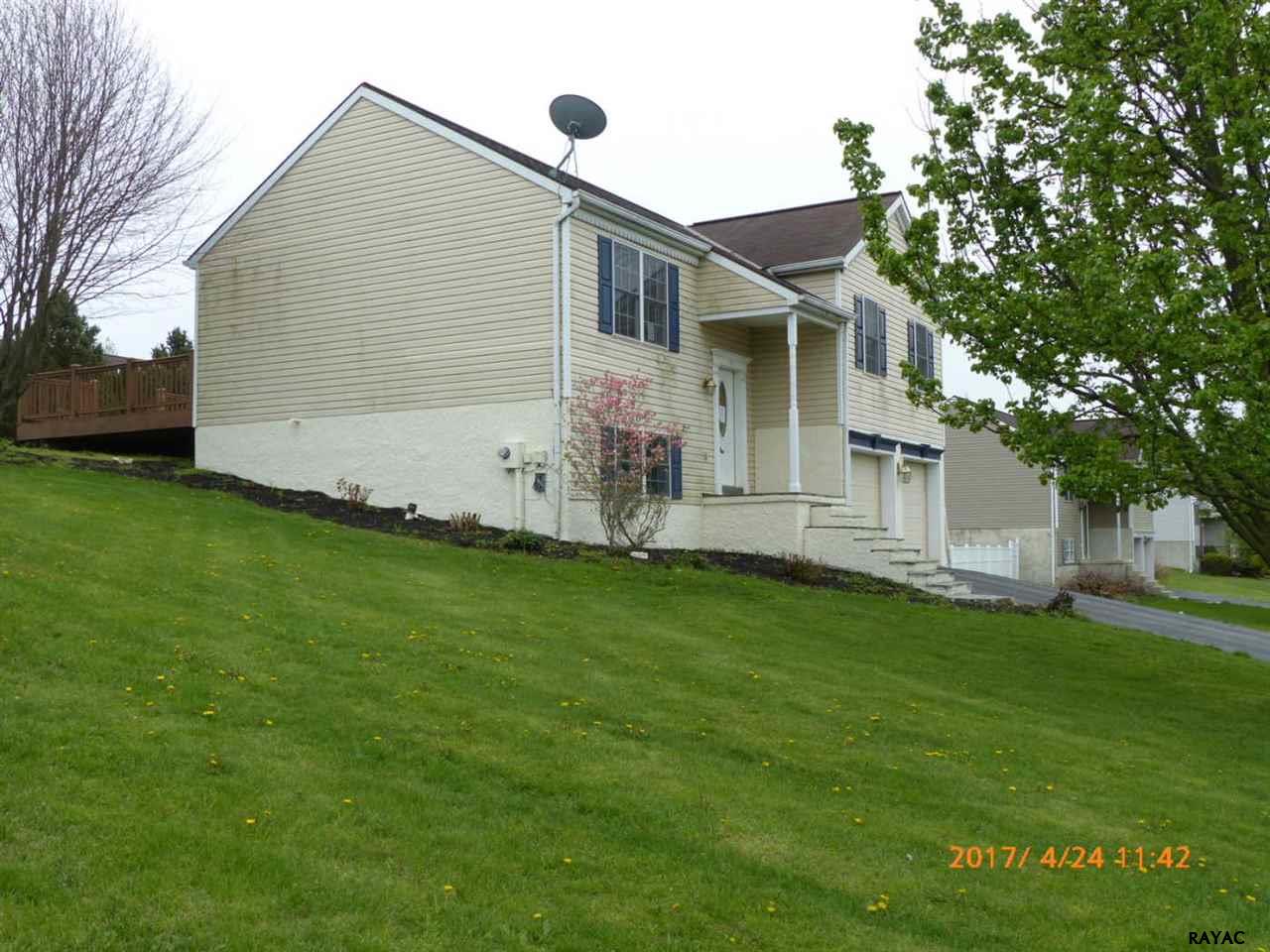 14 Christine Dr, Wrightsville, PA 17368