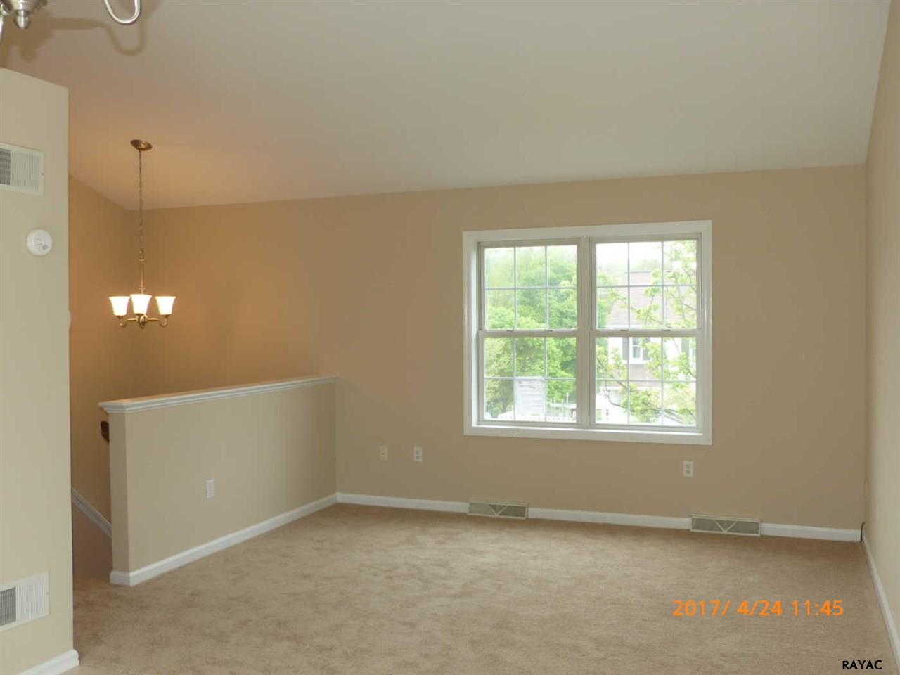 14 Christine Dr, Wrightsville, PA 17368
