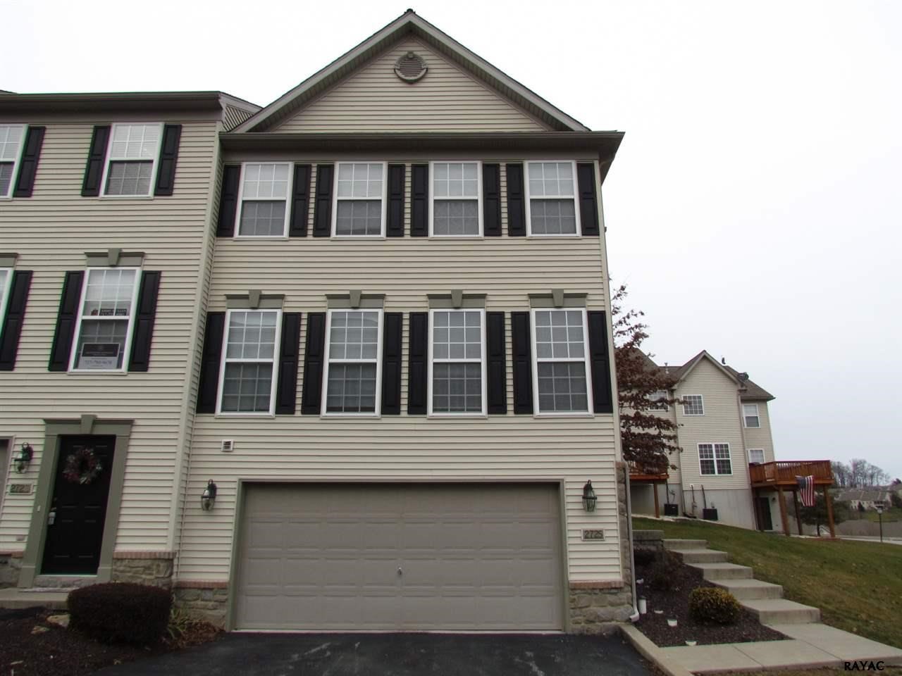 2725 Foxshire Drive, York, PA 17402
