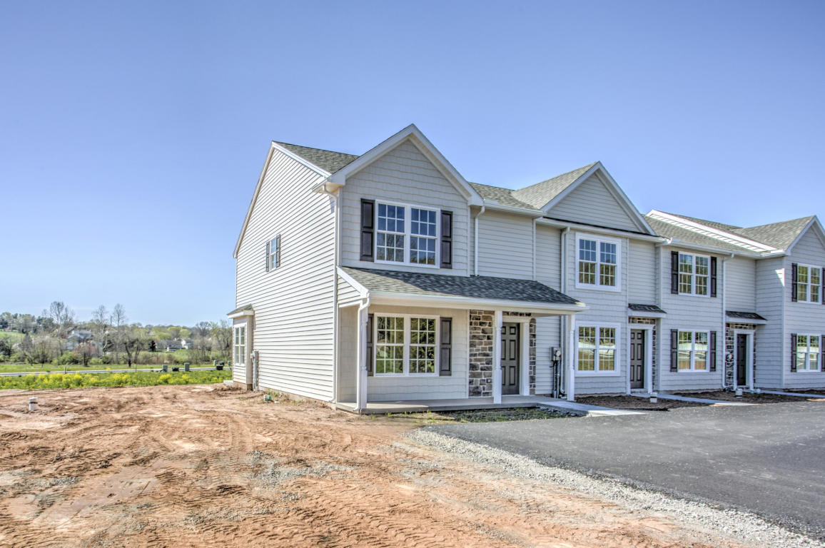 111 CEDARWOOD DRIVE, Denver, PA 17517