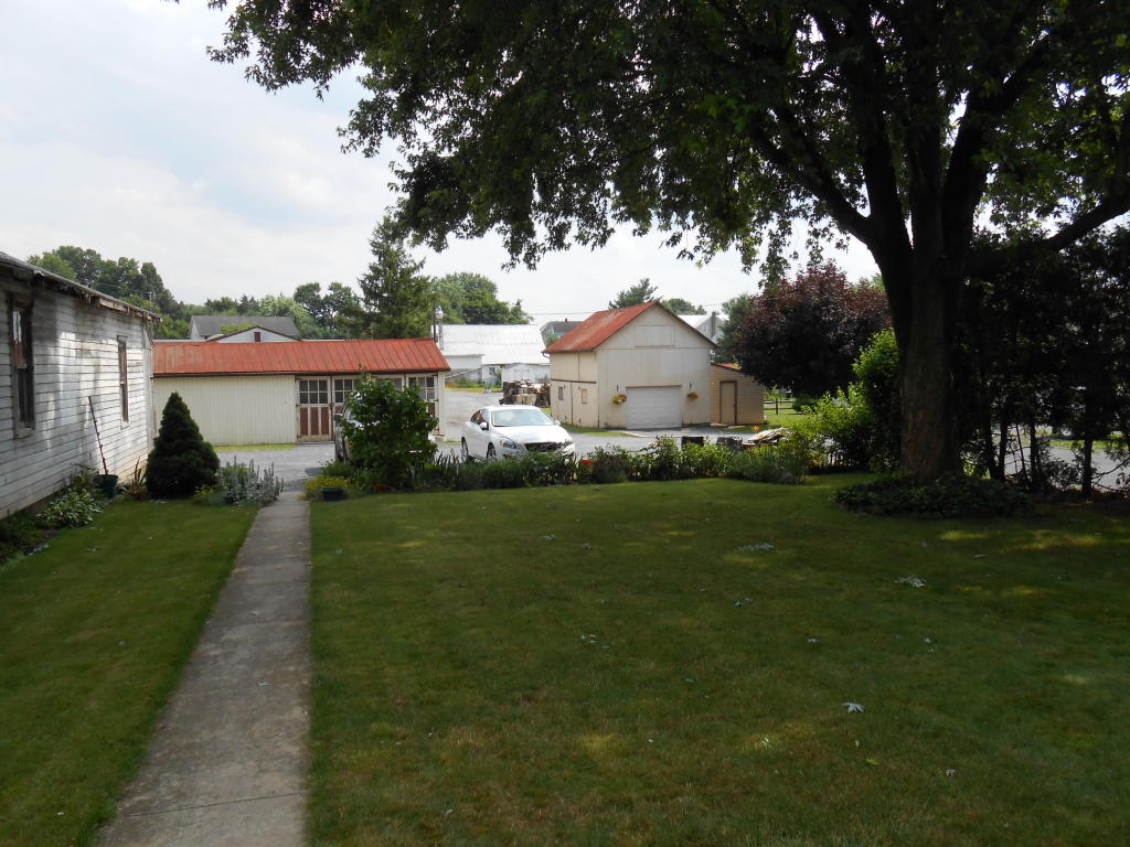 21 & 23 W MAIN STREET, Reinholds, PA 17522