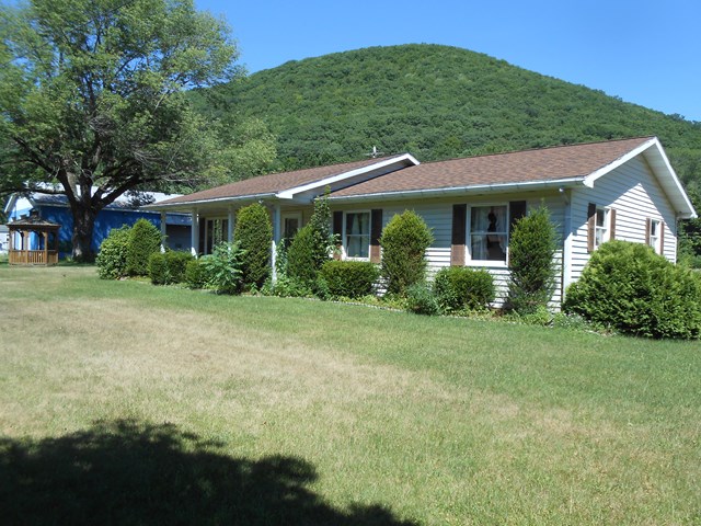84 N. Railroad, Ralston, PA 17763