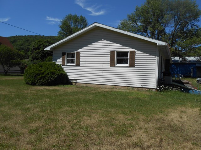 84 N. Railroad, Ralston, PA 17763