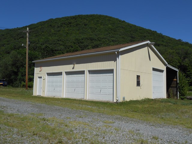 84 N. Railroad, Ralston, PA 17763