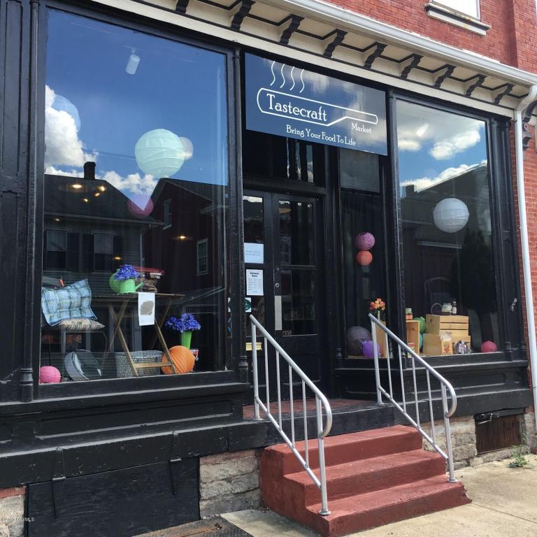 315 Chestnut St., Mifflinburg, PA 17844