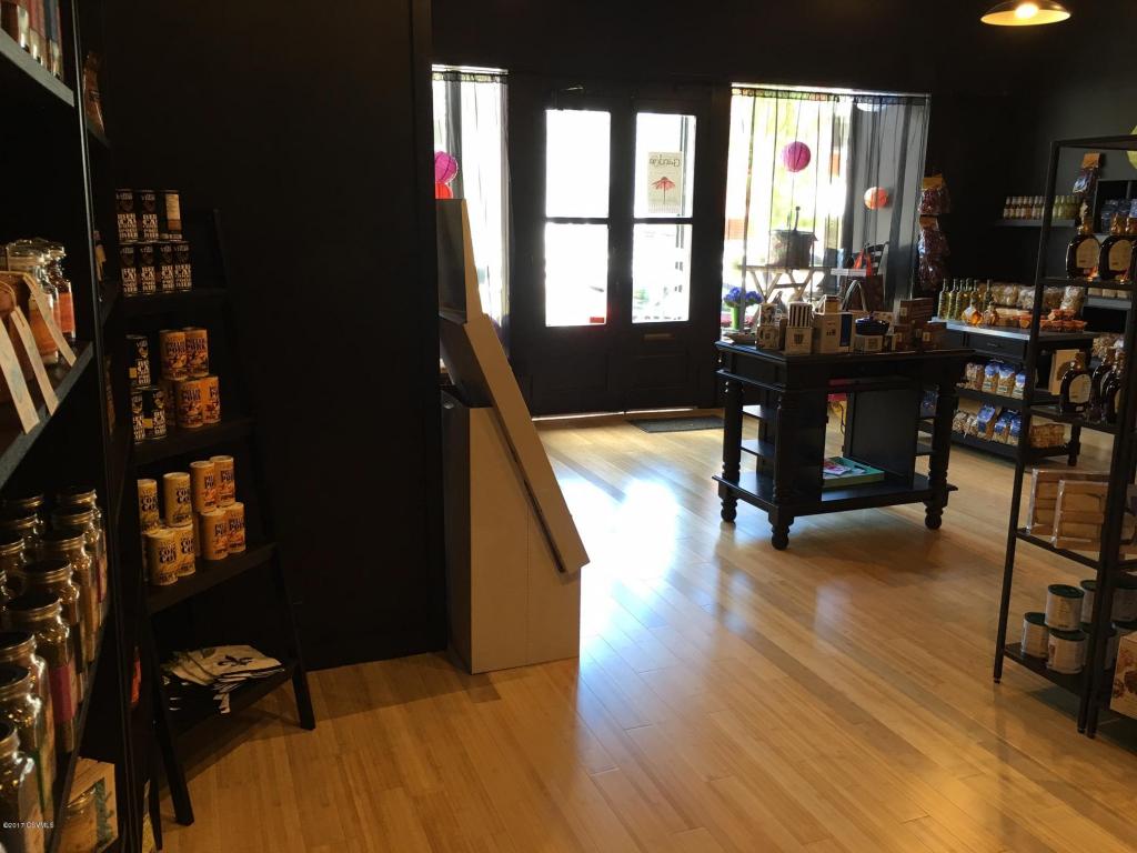 315 Chestnut St., Mifflinburg, PA 17844