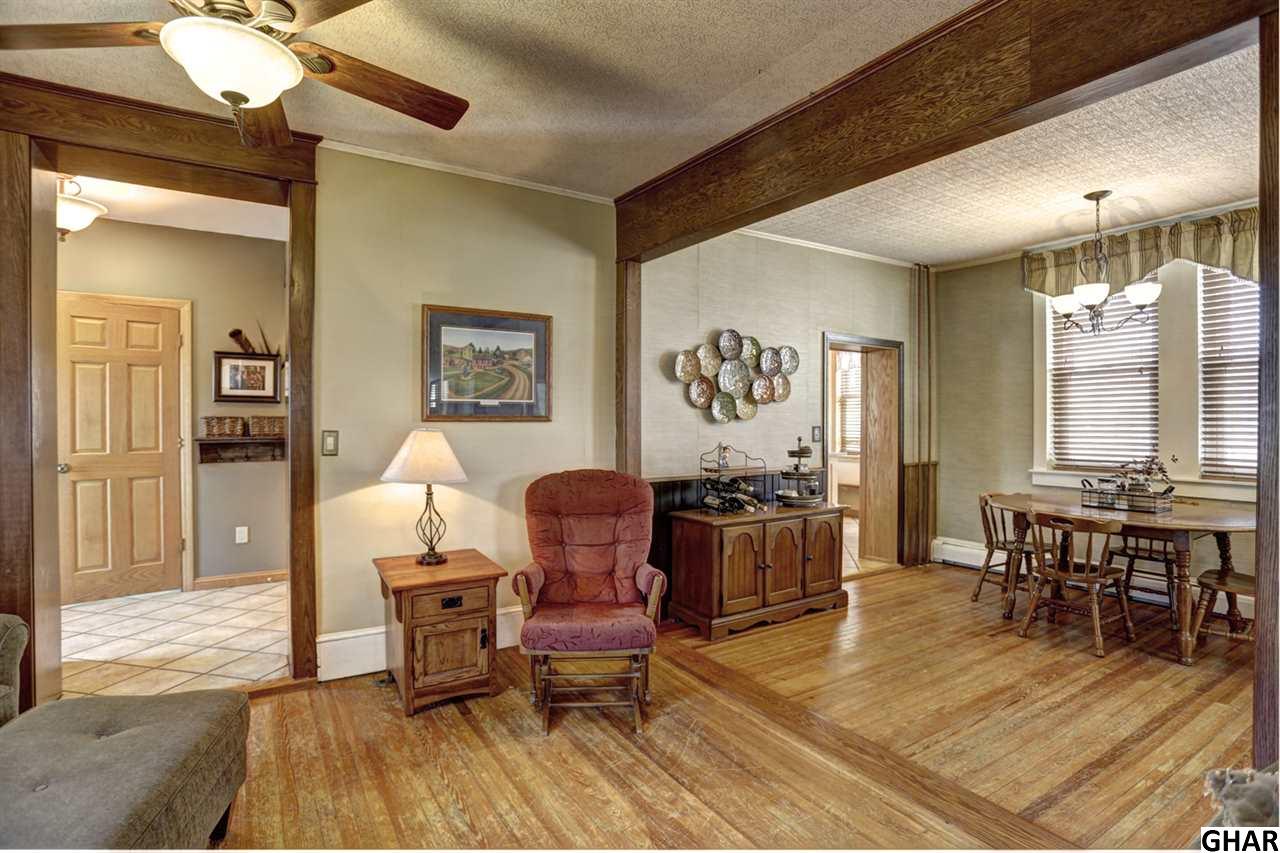 419 W Main St., Valley View, PA 17983