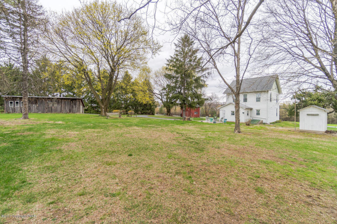509 Monocacy Dr, Bath, PA 18014