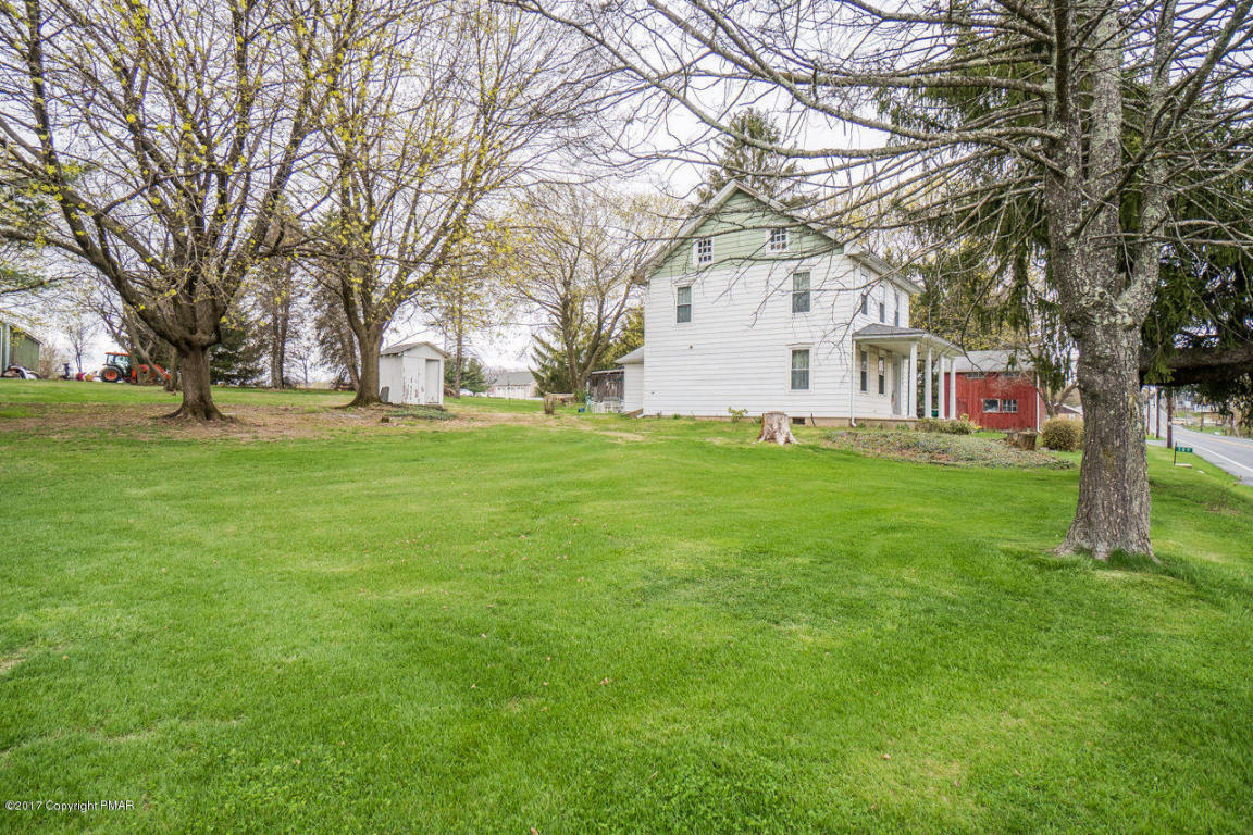 509 Monocacy Dr, Bath, PA 18014