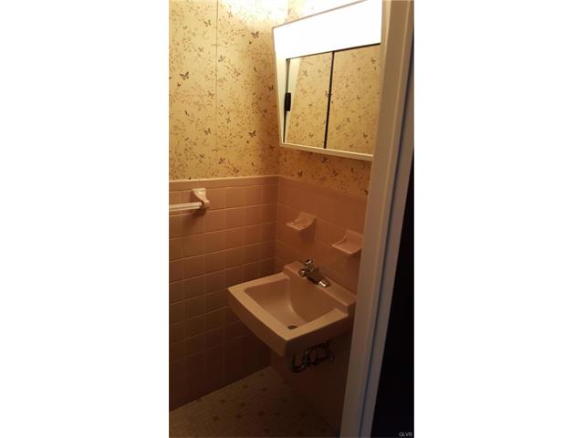 1616 Easton Avenue, Bethlehem City, PA 18017
