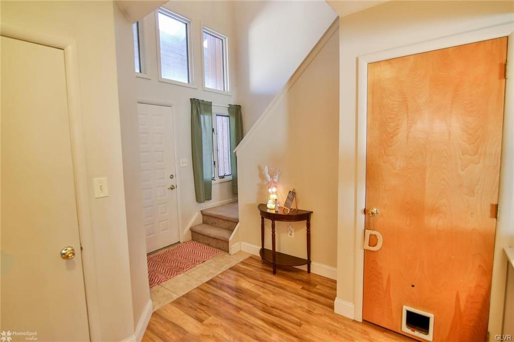 1714Falcon Dr, Bethlehem, PA 18017