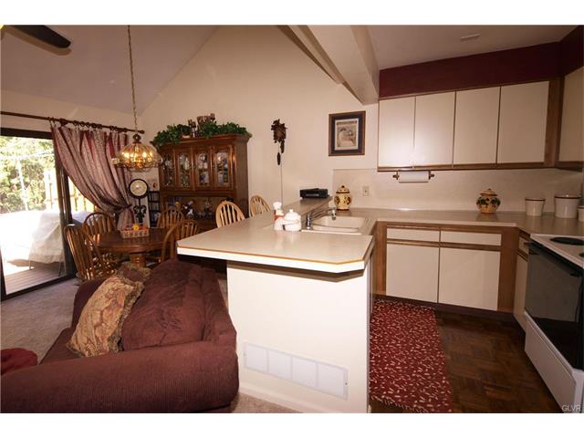 2865 Greenleaf Court, Bethlehem City, PA 18017