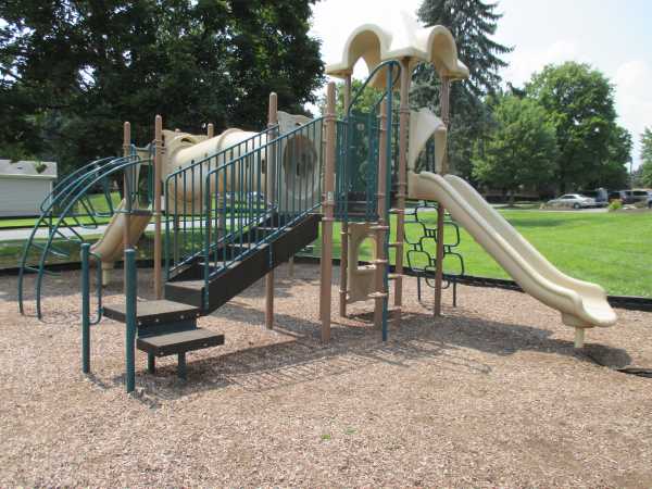Green Acres 8940 Breinig Run CirBreinigsville, PA 18031