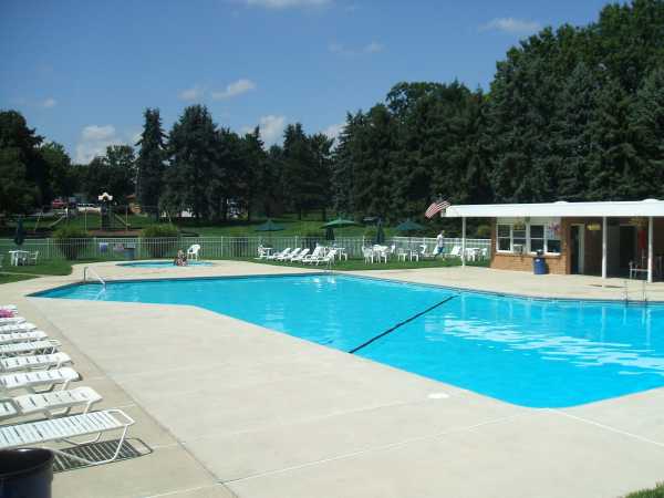 Green Acres 8748Turkey Ridge RdBreinigsville, PA 18031