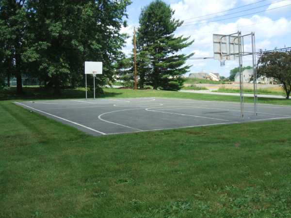 Green Acres 8748Turkey Ridge RdBreinigsville, PA 18031