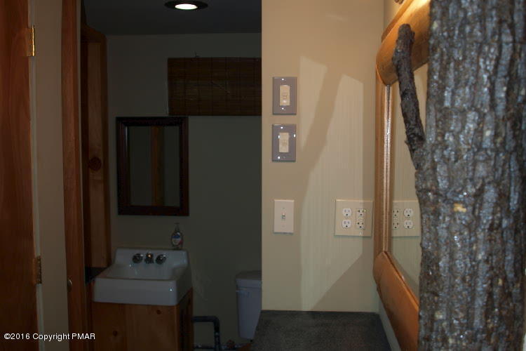 578Windsor Rd, Kunkletown, PA 18058