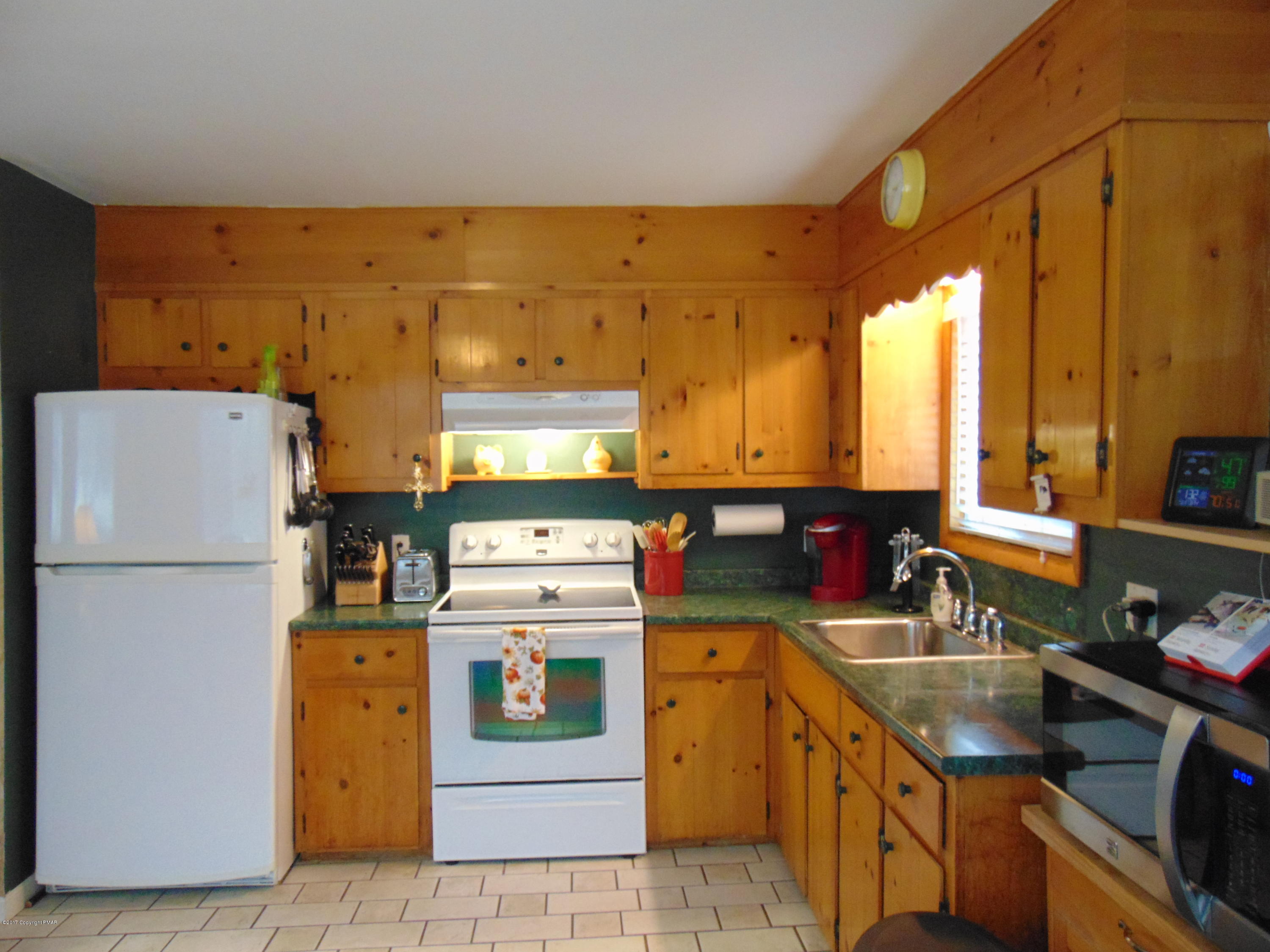 3037 Pleasant View Drive, Kunkletown, PA 18058