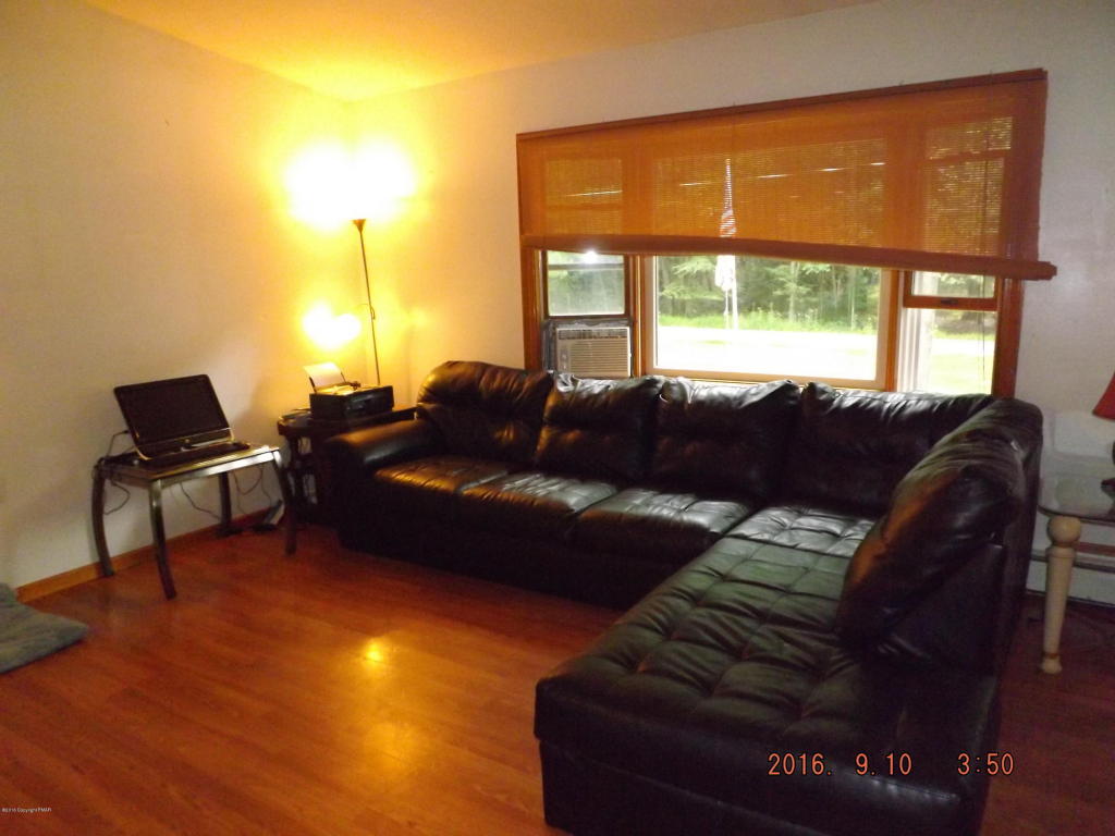 107Plum Dr, Kunkletown, PA 18058