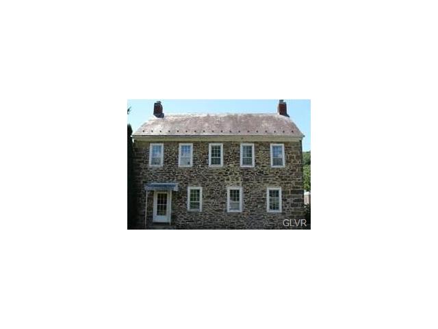 490 Walnut Drive, Lehigh Township, PA 18067