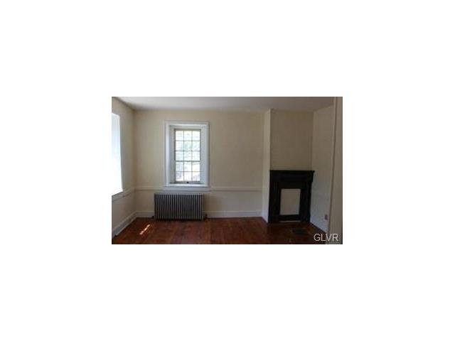 490 Walnut Drive, Lehigh Township, PA 18067