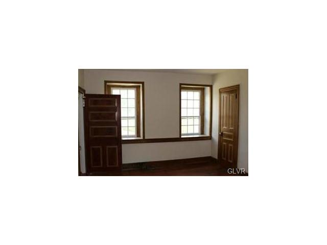 490 Walnut Drive, Lehigh Township, PA 18067
