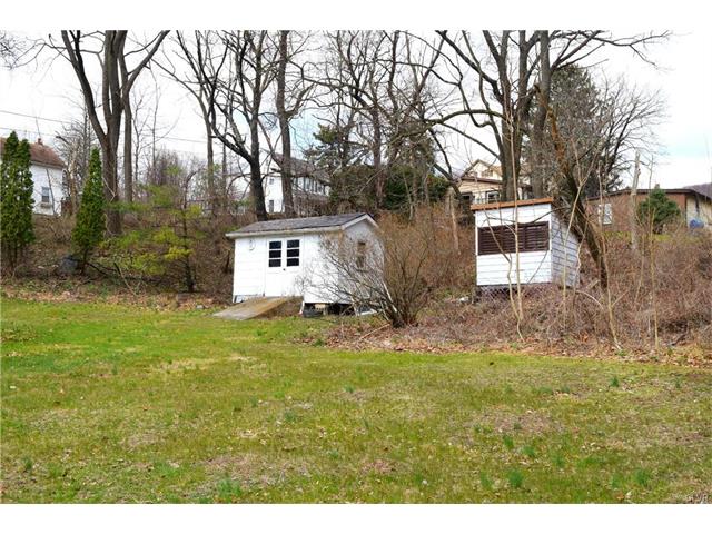 941 Glass Street, Plainfield Twp, PA 18072