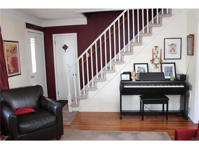 26 Davey Avenue, Pen Argyl Borough, PA 18072