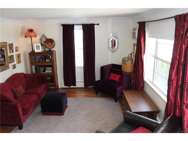 26 Davey Avenue, Pen Argyl Borough, PA 18072
