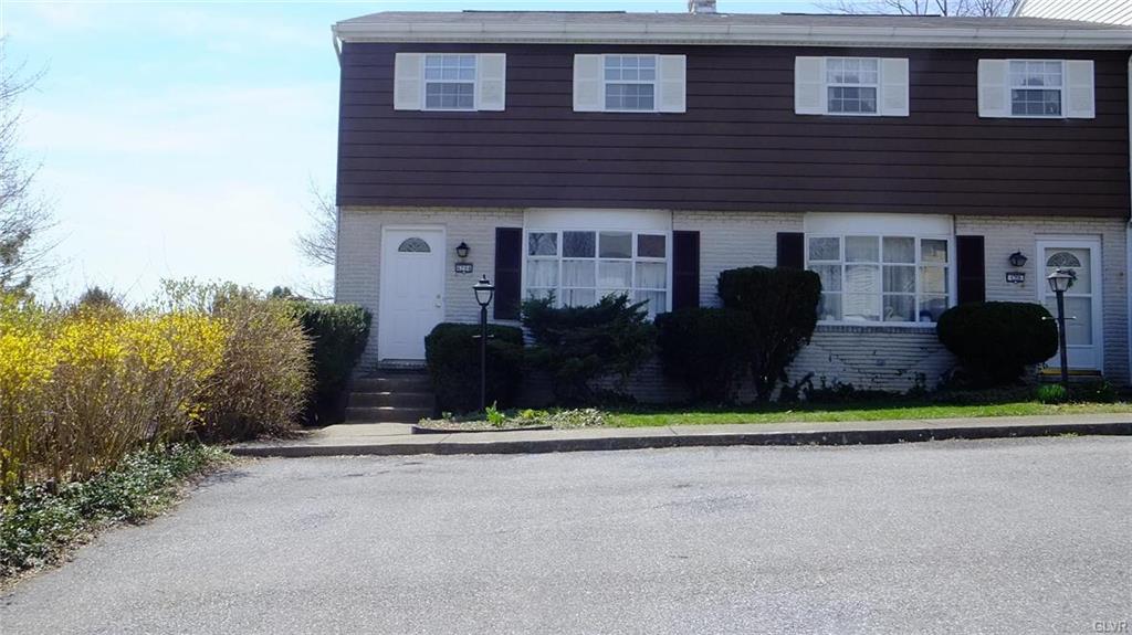 4204Mohican Dr, North Whitehall Twp, PA 18078