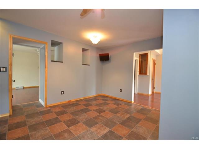 2256 Hillside Road, Washington Twp, PA 18080