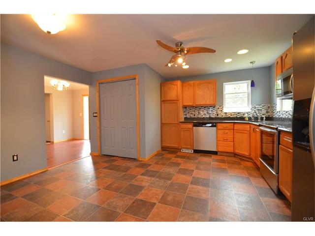 2256 Hillside Road, Washington Twp, PA 18080