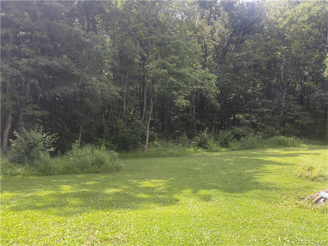 329 old grade Road, Bushkill Twp, PA 18091