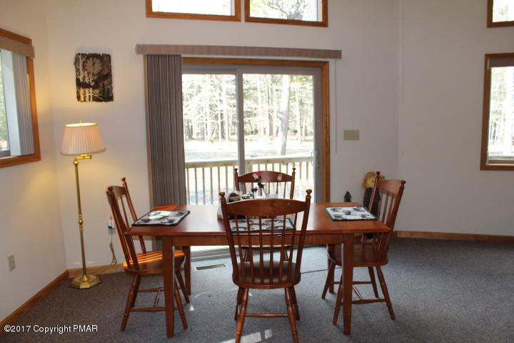 21Skyline Dr, Albrightsville, PA 18210