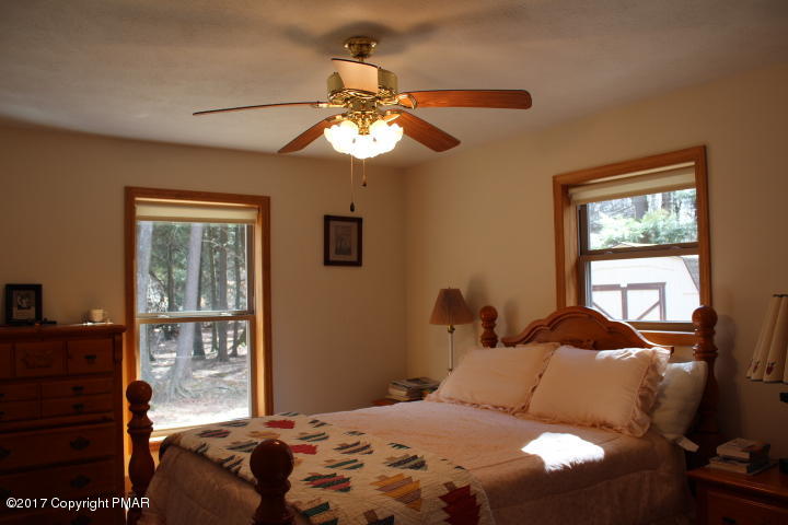 21Skyline Dr, Albrightsville, PA 18210