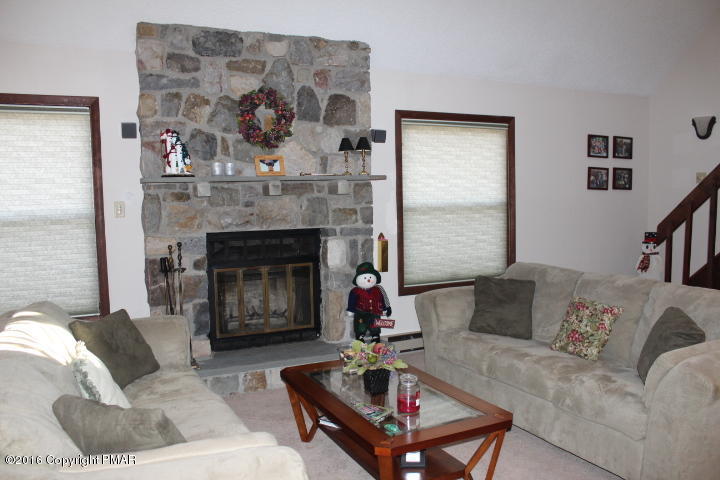 113Spencer Ln, Albrightsville, PA 18210