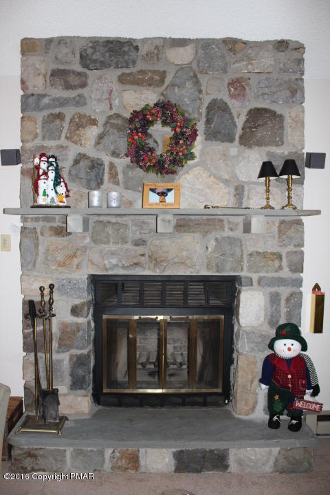 113Spencer Ln, Albrightsville, PA 18210