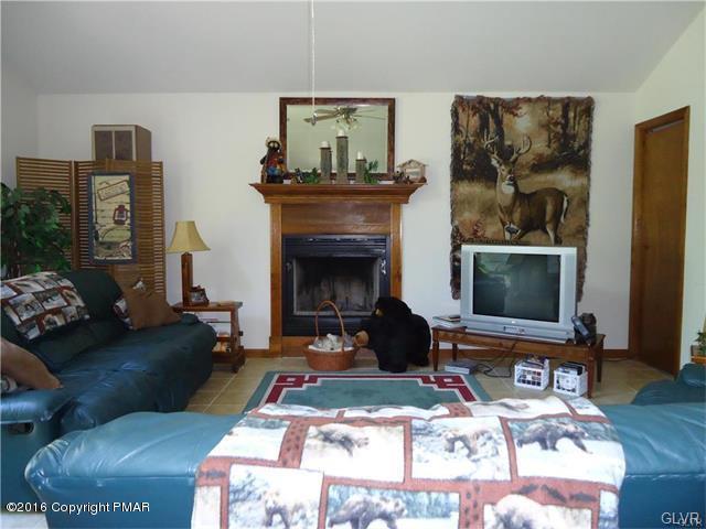 36Indian Trl, Penn Forest Township, PA 18229