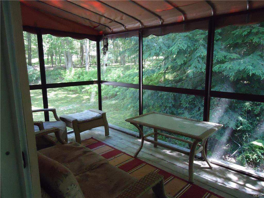 36Indian Trl, Penn Forest Township, PA 18229