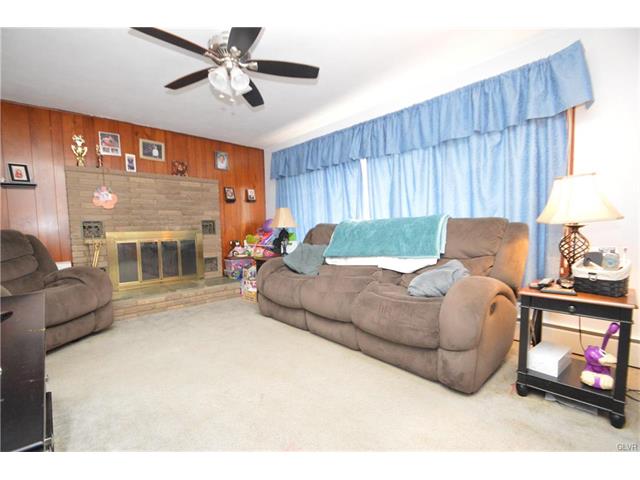 32 Brook Drive, Mahoning Township, PA 18235