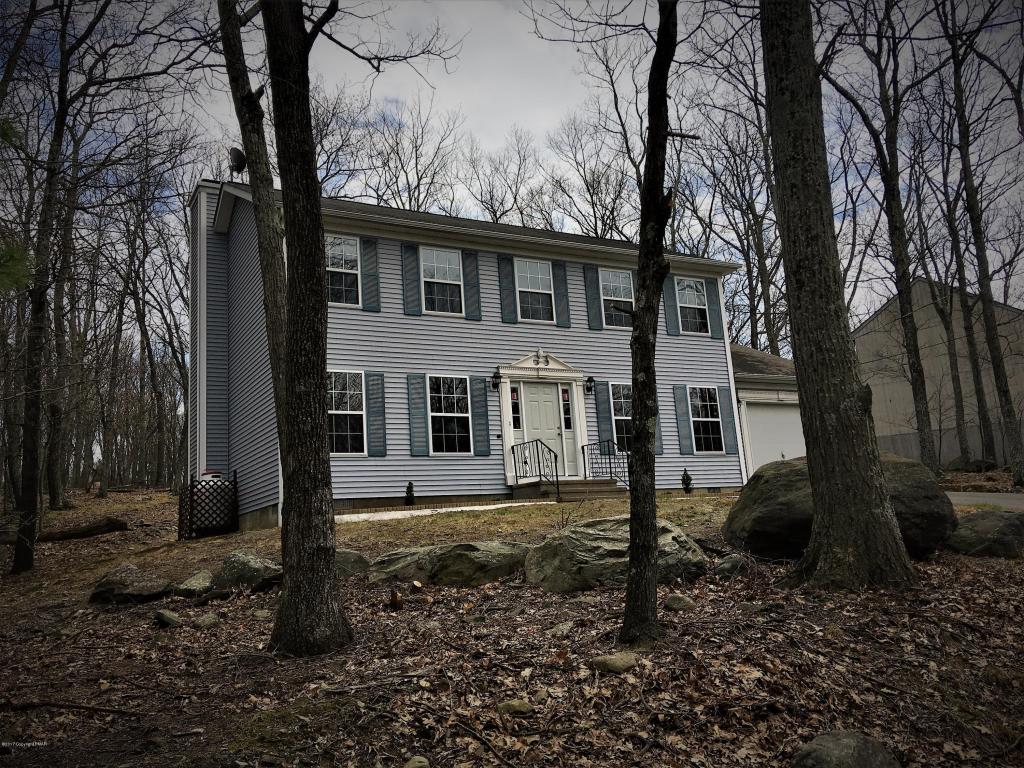 206Summerton Cir, East Stroudsburg, PA 18301