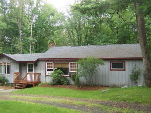 2 Lee Ln, East Stroudsburg, PA 18301