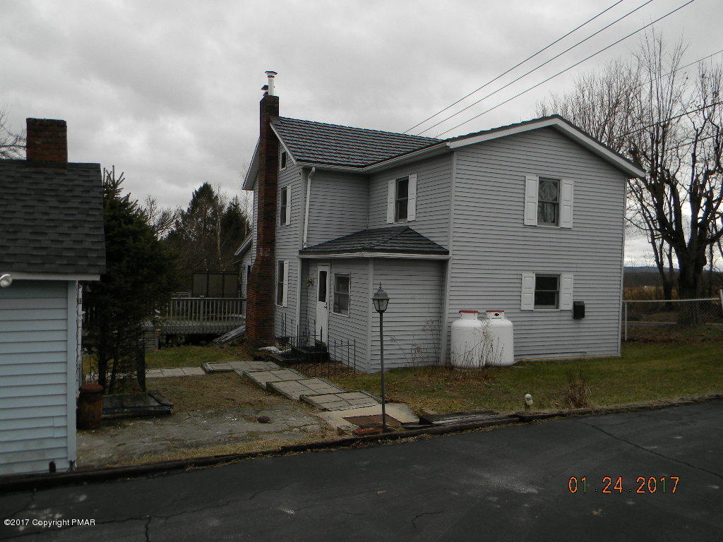 1040WEIR LAKE Rd, Brodheadsville, PA 18322