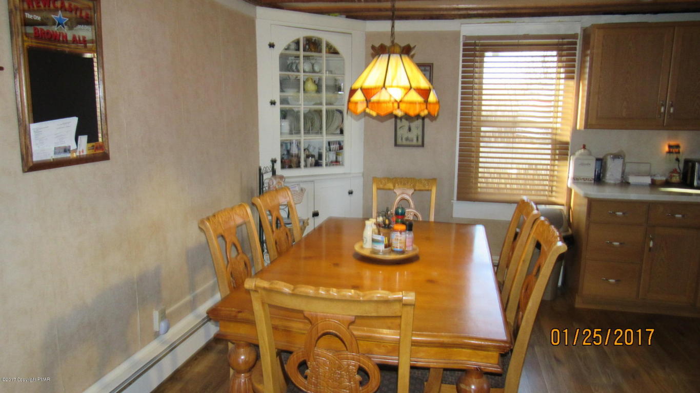 1040WEIR LAKE Rd, Brodheadsville, PA 18322
