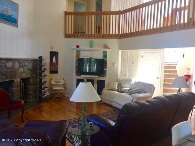 2193Oak Hill DR, Buck Hill Falls, PA 18323